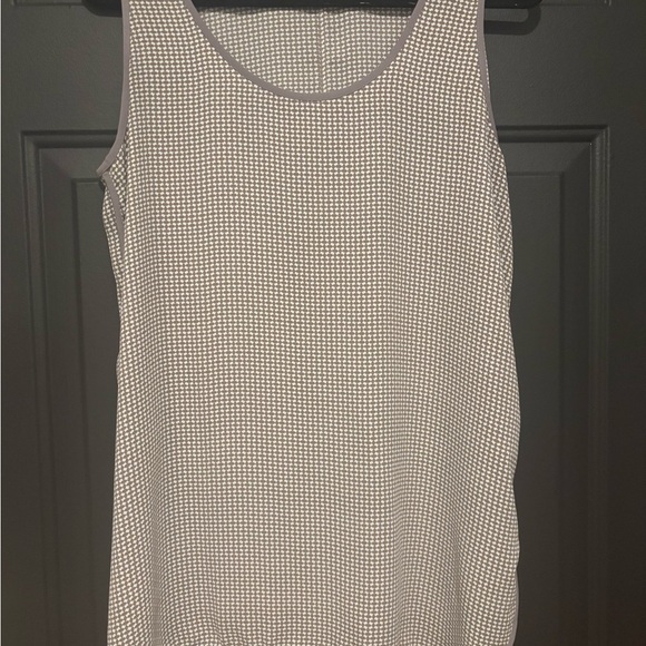 LOFT Sleeveless Blouse Tank Top – Gray & White Houndstooth Print – Size Medium - Picture 1 of 5